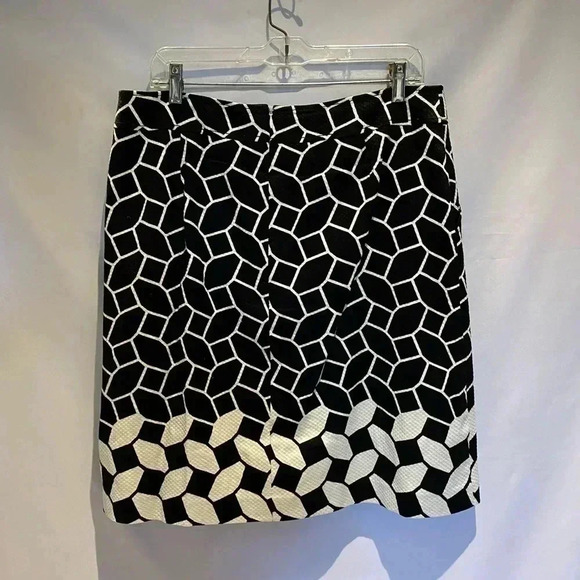 Talbots black and white front-pleat skirt 12 - Picture 2 of 7